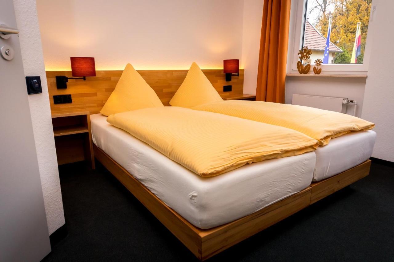 Wohlfuehlhotel Im Schlosspark - Self Checkin Willebadessen Eksteriør bilde